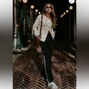 NWT Bohme Debbie Ribbed Crewneck Cardigan Sweater in Ivory (Size M)